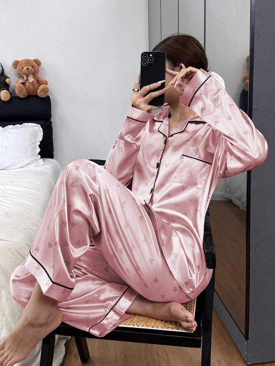 Faux Silk Heart Print Long Sleeve & Pants Pajama Set Faux Silk Heart Print Long Sleeve & Pants Pajama Set