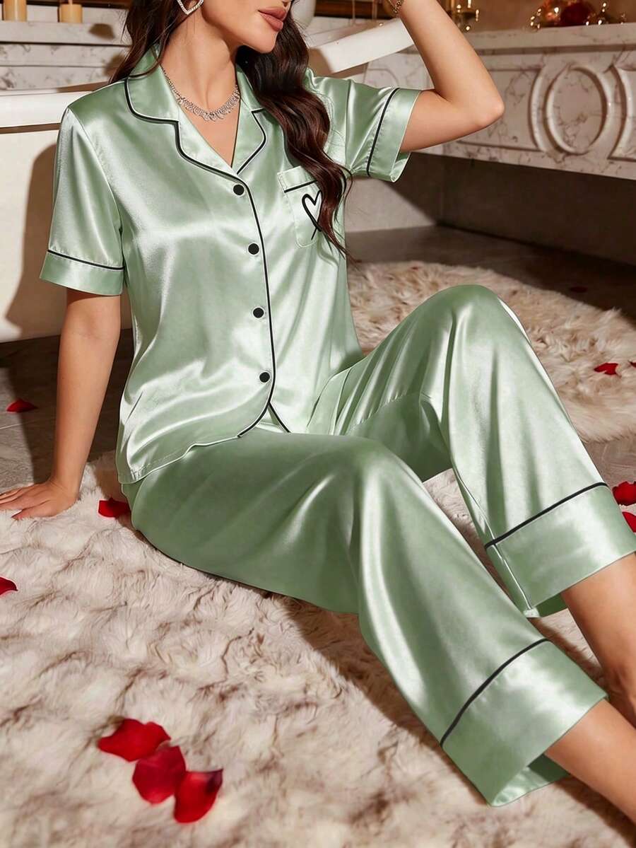 Two-Pieces Set Of Short-Sleeved Top And Long Pants Pajamas With Silk-Like Texture And Embroidered Hearts Two-Pieces Set Of Short-Sleeved Top And Long Pants Pajamas With Silk-Like Texture And Embroidered Hearts
